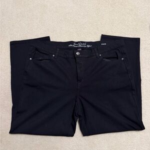 Gloria Vanderbilt Amanda All-Around Slimming Effect Black Pants in 16W Short